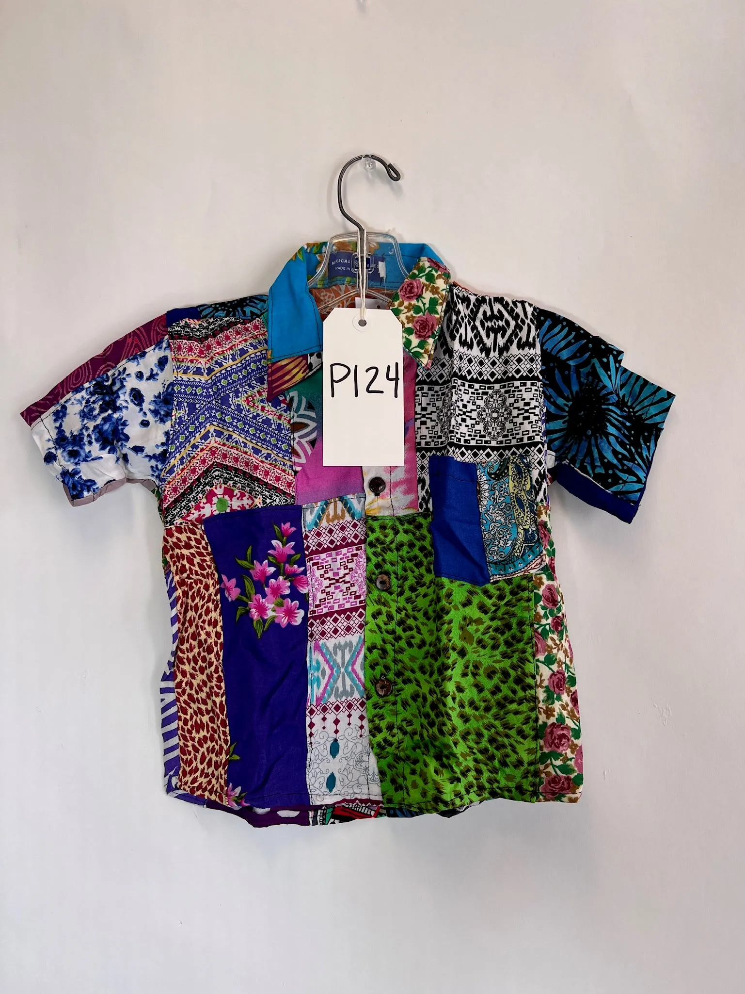 P124 One of a Kind Kids Patchwork Party Shirt M